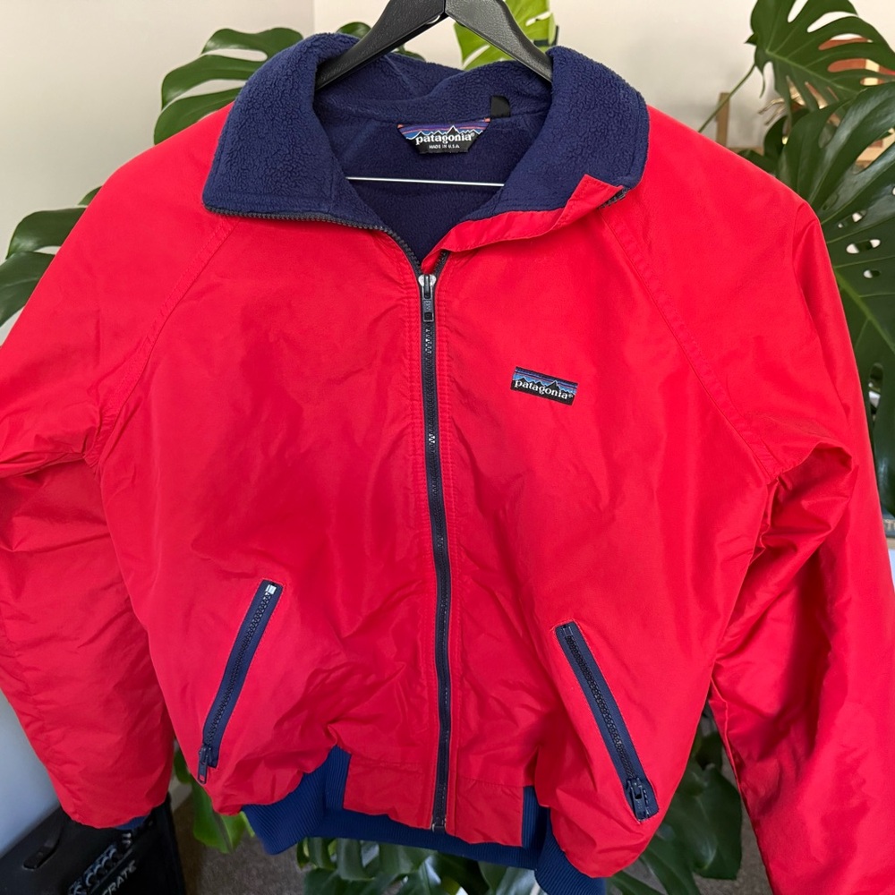Vintage Patagonia zip up, size small.